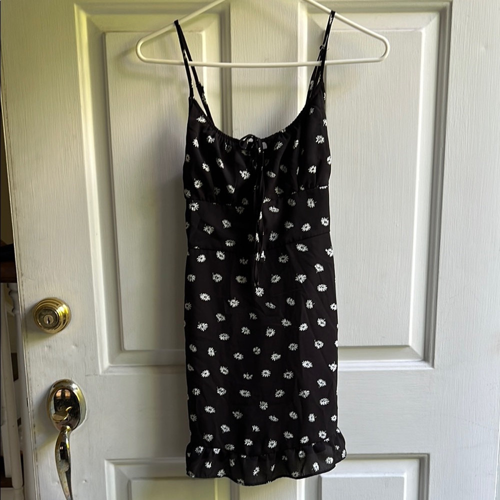 Abercrombie & Fitch Black and White Floral Mini Dress